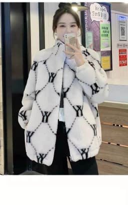 Double-Sided Long Plush Jacket Women's Loose Fit Winter Coat Thickened Cotton Lamb Fur Casual Style Fashion Outerwear