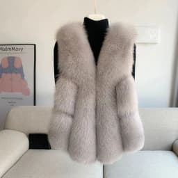 Fox Fur Short Vest Women's 2023 New Full Leather Fur Tank Top with Slender Temperament and Winter Fur Integrated Coat