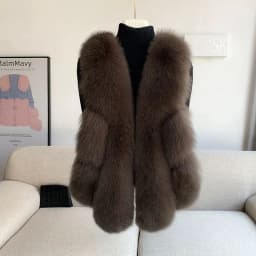 Fox Fur Short Vest Women's 2023 New Full Leather Fur Tank Top with Slender Temperament and Winter Fur Integrated Coat