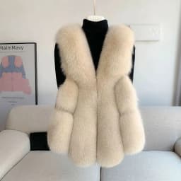 Fox Fur Short Vest Women's 2023 New Full Leather Fur Tank Top with Slender Temperament and Winter Fur Integrated Coat