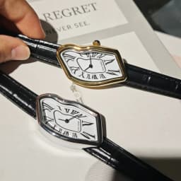 Medieval Retr Watches Alien Watches Melt And Twist Y2k Ladies Men Leather Strap Advanced Quartz Watch Irregular Case Leather