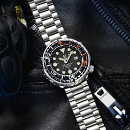 2027QINGXIYA Men Quartz Watch 3 Hand Calendar Sport Waterproof Luminous Wristwatch Silver Black Orange