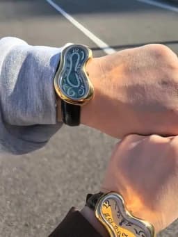 New Y2K Fashion Creative Men Women Soft Melting Watch Luxury for Couple Irregular Shape Dial Unique Design Quartz Watch Reloj