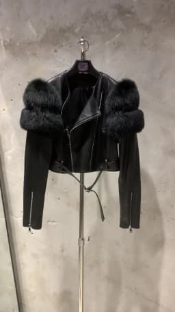 Leather Jacket Factory Ladies Short Leather Jacket Real Fox Fur Sleeve Coat Women Autumn 21001
