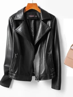 Spring 2026 Short Genuine Leather Jacket Women's Slim Fit Suit Collar Zipper Detailing Commute Style Sheep Skin Coat