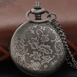 Nordic Mythology Thor Hammer Hollow Quartz Pocket Watch Vintage Steam Punk Pendant Pendant Fashion Gift for Men and Women