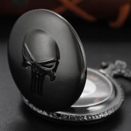 Cowboy Knight Hollow Skeleton Quartz Pocket Watch Steampunk Vintage Pendant Gift Chain Pocket Watch Fob Watch Gift Men and Women