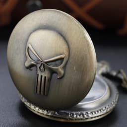 Cowboy Knight Hollow Skeleton Quartz Pocket Watch Steampunk Vintage Pendant Gift Chain Pocket Watch Fob Watch Gift Men and Women
