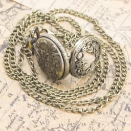 Small Vintage Bronze Steampunk Gear Carved Trumpet Quartz Pocket Watch Necklace Pendant Clock Chain Men Women Chain Gift