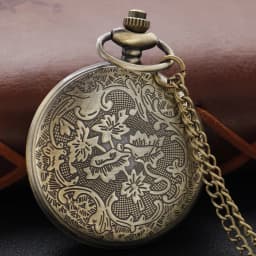 Antique Steampunk Hollow Green Crystal Emerald Imitation Stone Quartz Pocket Watch Necklace Woman Fob Watch TD2130