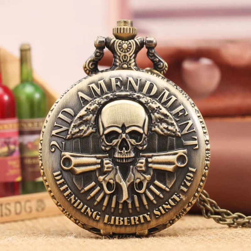 Vintage Bronze Gun Skull Defending Freedom Second Amendment Military Quartz Necklace Pocket Watch Pendant for Men Halloween Chri