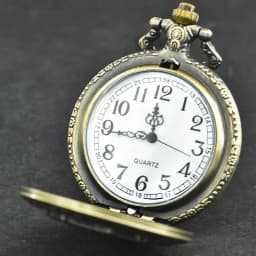 Vintage Steampunk Handsome Dragon Carved Quartz Pocket Watch Necklace Pendant Clock Chain Men's and Women's Gifts