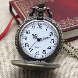 Elegant Retro Bronze Bloom Flowers Women Quartz Pocket Watches Pendant for Ladies Vintage Fob Necklace Chain Clock Best Gifts