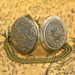 Vintage Bronze Clamshell Creative Cutout Flower Carved Necklace Quartz Pocket Watch Fashion Male And Female Students Universal