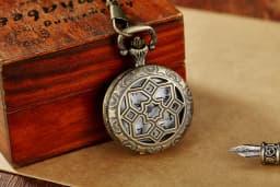 Classic Hollow out Pocket Watch Bronze Moon Man/Triangle/Love/Constellation Commemorative Pocket Watch 2023