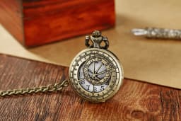 Classic Hollow out Pocket Watch Bronze Moon Man/Triangle/Love/Constellation Commemorative Pocket Watch 2023