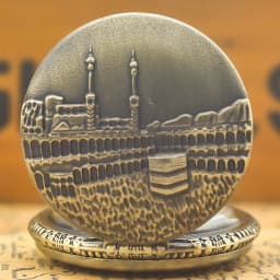 Vintage Bronze Clamshell Simple Castle-Style Carved Necklace Quartz Pocket Watch Gift For Male And Female Students