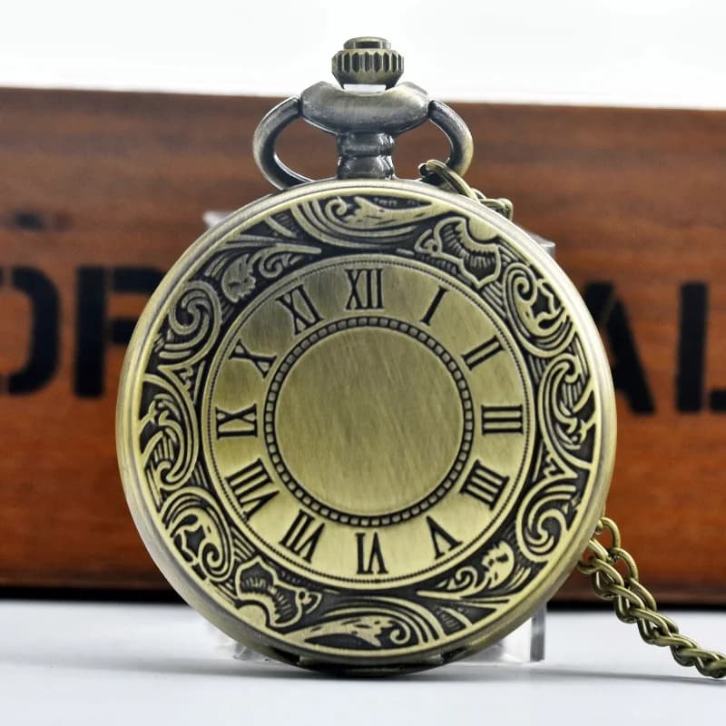 Vintage Bronze Steampunk Roman Scale Carving Quartz Pocket Watch Necklace Pendant Clock Chain Men's and Women's Gifts