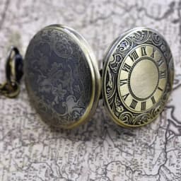 Vintage Bronze Steampunk Roman Scale Carving Quartz Pocket Watch Necklace Pendant Clock Chain Men's and Women's Gifts