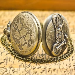 Retro Charm Neutral Fashion Motorcycle Carving Quartz Steampunk Pocket Watch Men's and Women's Necklace Pendant Gift