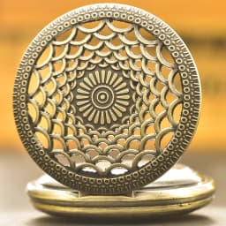 Vintage Bronze Flip Creative Necklace Quartz Pocket Watch Fashion Male And Female Students Universal