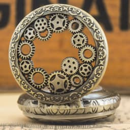 Vintage Bronze Steampunk Gear Carving Small Pocket Quartz Pocket Watch Necklace Pendant Clock Chain Men's and Women's Gifts