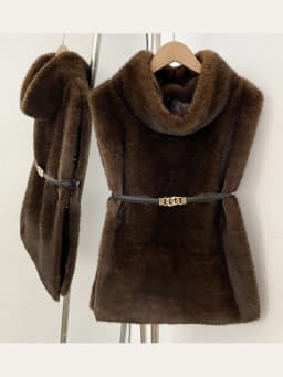Mumaroho 2026 Winter Spring Women Faux Fur Sable Vest Crop Top Solid Turtleneck Eco Mink Faux Fur Tank Tops Pullover Jacket