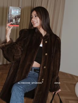 Lautaro Winter Brown Thick Warm Soft Faux Mink Fur Coat Women Long Sleeve Stand Collar Elegant Luxury Chic Fluffy Jacket 2023