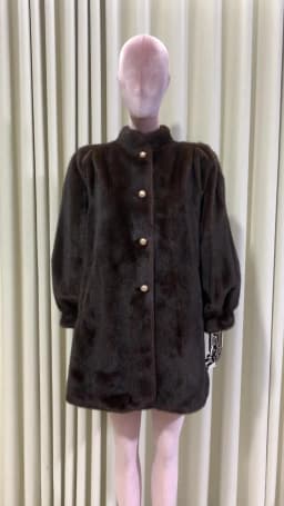 Lautaro Winter Brown Thick Warm Soft Faux Mink Fur Coat Women Long Sleeve Stand Collar Elegant Luxury Chic Fluffy Jacket 2023