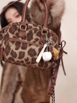 Autumn and Winter Coat with A Stylish Fur Patchwork Design Women's Biker Jacket Leather and Fur Integrated Jacket