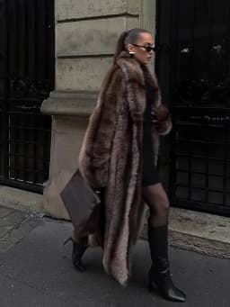Chic Brown Faux Fur Overcoat Women Casual Luxury Lapel Long Sleeve Fluffy Coat Winter Female Thicken Warm High Street Outwear