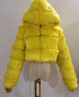 High Quality Furry Cropped Faux Fur Coats and Jackets Women Fluffy Top Coat with Hooded Winter Fur Jacket Manteau Femme