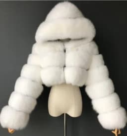 High Quality Furry Cropped Faux Fur Coats and Jackets Women Fluffy Top Coat with Hooded Winter Fur Jacket Manteau Femme