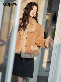 MISHOW American Vintage Faux Fur Jacket Women 2024 Winter Warm Thickened Turn Down Collar Fur One Reversible Jacket MXD55W0648