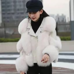 2026 Winter New Fashion Imitation Fox Fur Short Young Coat Fashion Temperament Motorcycle style fur Coats Warm Female Parkas