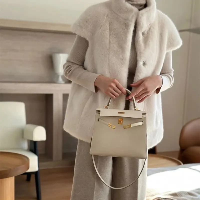New Arrivals Faux Mink Fur Women Coat Winter Fall Warm Turtle Neck Petal Sleeves Korean Fashion Girls Faux Fur Jacket