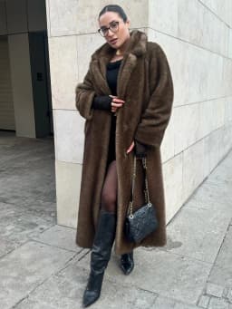 Tuularose Faux Fur Long Coat Women's Lace-up Thickened Long Fur Coat Jacket 2025 Winter Fluffy Plush Warm Lapel Vintage Outwear