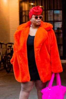 Women Winter Warm Fur Coat Fashion Turn Down Collar Flurry Fur Long Jacket New In Casual Outerwear Solid Color Lady Fur Jacket
