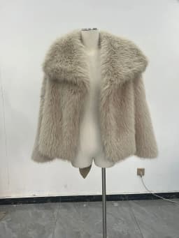 European American Winter New Fashion Women's Elegant Casual Trendy Simple Basic Faux Fur Cardigans Female Clothes Coats Tops