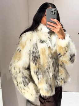 2026 Winter Animal Print Fluffy Faux Fur Coats For Women Chic Thick Warmth Stand Collar Jacket Street Lady Long Sleeve Outerwear