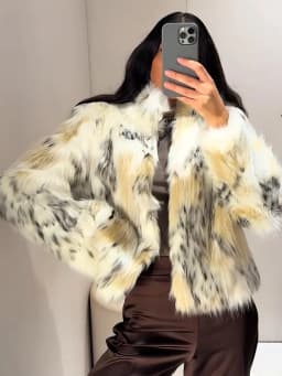 2026 Winter Animal Print Fluffy Faux Fur Coats For Women Chic Thick Warmth Stand Collar Jacket Street Lady Long Sleeve Outerwear