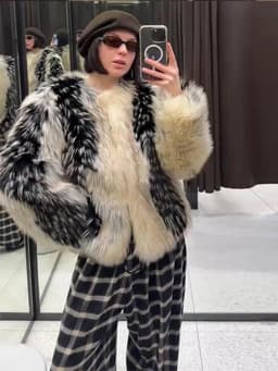 Stylish Contrast Faux Fur Women Coat Elegant O-neck Single Breasted Full Sleeve Female Coats 2026 Autumn Winter Chic Lady Jacket