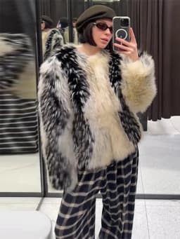 Stylish Contrast Faux Fur Women Coat Elegant O-neck Single Breasted Full Sleeve Female Coats 2026 Autumn Winter Chic Lady Jacket