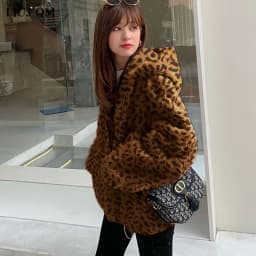 Oversize Parkas Women's Winter Fur Jacket Female Loose Faux Rabbit Fur Zip Hooded Thicken Short Fur Coat Thick Furry Warm Jacket