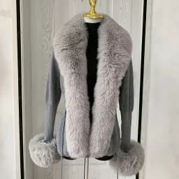 Women Faux Fur Knitted Cardigan with Fox Whole Fur Collar Autumn-Winter Luxury Faux Fox Fur Cardigan Fashion Sexy Artificial Fur