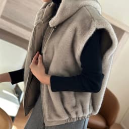 Luxury Faux Fur Vest Korean Fashion Women Winter Fall Design Solid Color High Quality Women Faux Fur Coats Sleeveless