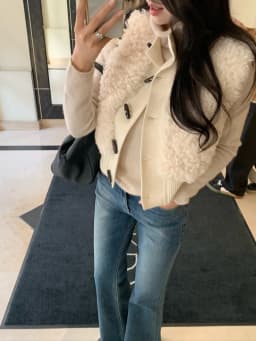 Luxury Faux Fur Vest Korean Fashion Women Winter Fall Design Solid Color High Quality Women Faux Fur Coats Sleeveless