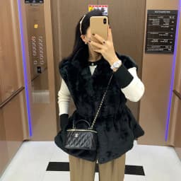 Luxury Faux Fur Vest Korean Fashion Women Winter Fall Design Solid Color High Quality Women Faux Fur Coats Sleeveless