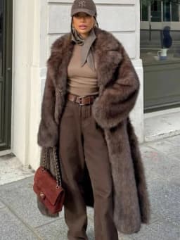 2025 New Vintage Luxury Long Faux Fox Fur Coat Women Winter Warm Fluffy Fur Jacket Female Street Furry Outerwear Overcoat