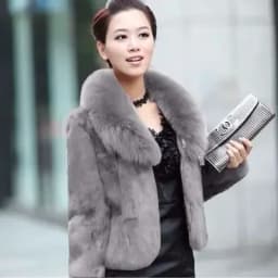 Faux Fur Coat Women Black 4XL Short Jacket 2023 New Winter Fashion Mom Rabbit Fur Slim Green Fox Fur Collar fluffy jacket